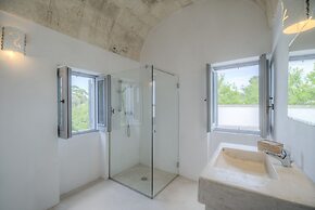 Trullo Grotta Cisternino by Typney