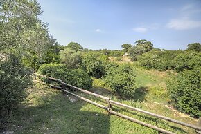 Trullo Grotta Cisternino by Typney