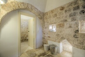 Trullo Pagliaro Cisternino by Typney