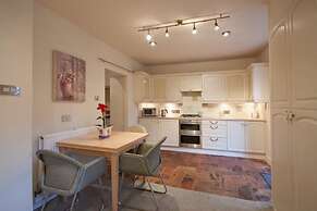 Abercromby Place Apartment