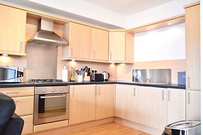 Beautiful Edinburgh Flat With 2 King Bedrooms