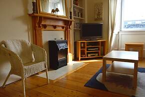 Central and Homely One Bedroom Flat