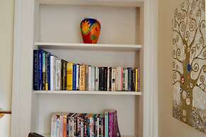 Central and Homely One Bedroom Flat