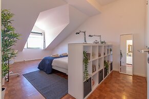 Beautiful flat with balcony & Great location