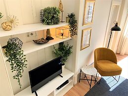 Beautiful flat with balcony & Great location