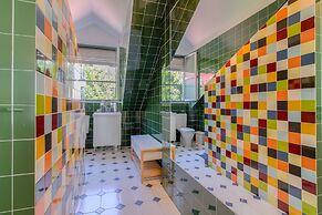 Beautiful flat with balcony & Great location