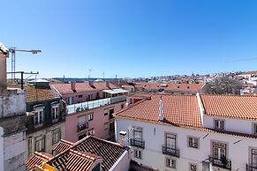 Beautiful flat with balcony & Great location