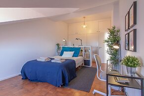 Beautiful flat with balcony & Great location