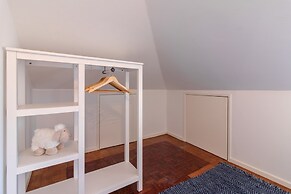 Beautiful flat with balcony & Great location