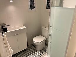 Beautiful flat with balcony & Great location