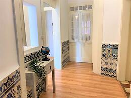 Beautiful flat with balcony & Great location