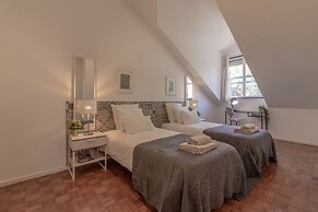 Beautiful flat with balcony & Great location