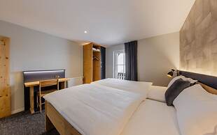 Villars Lodge