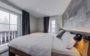 Villars Lodge