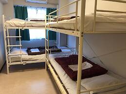 Guesthouse Shiawase Eki - Hostel