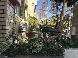 Guesthouse Shiawase Eki - Hostel