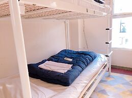 Guesthouse Shiawase Eki - Hostel