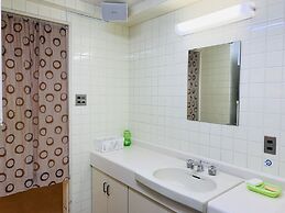 Guesthouse Shiawase Eki - Hostel