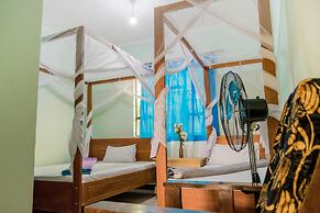 Kilimanjaro Summit Lodge