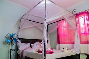 Kilimanjaro Summit Lodge