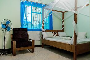 Kilimanjaro Summit Lodge