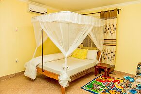 Kilimanjaro Summit Lodge