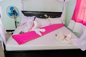 Kilimanjaro Summit Lodge