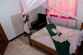 Kilimanjaro Summit Lodge