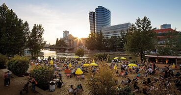 Skyflats Vienna Ring View