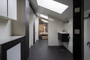 2ndhomes Kluuvi 2BR penthouse with balcony and sauna