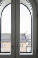 2ndhomes Kluuvi 2BR penthouse with balcony and sauna