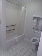 Ameriview Inn and Suites