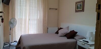 Hostal Loyola - Hostel