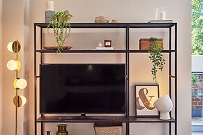 Designer City Centre Apartment