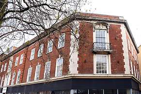 Designer City Centre Apartment