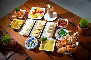 The Lake Forest Hotel