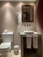 Urbana Apartments 413