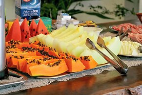 VELINN Pousada Ponta do Pequeah