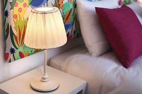 Glass Boutique - Rooms & Suites