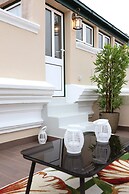 Glass Boutique - Rooms & Suites