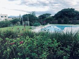 Acogedora Casa En Exclusivo Barrio