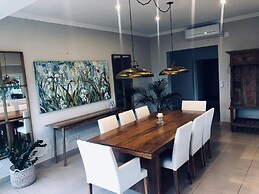 Acogedora Casa En Exclusivo Barrio