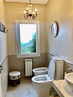 Acogedora Casa En Exclusivo Barrio