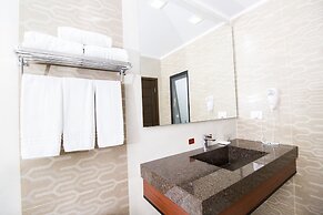 Sirari Suites Hotel