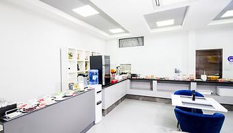 Sirari Suites Hotel