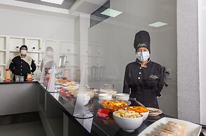 Sirari Suites Hotel