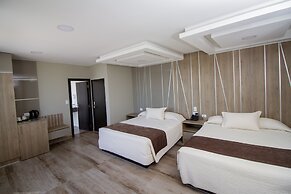 Sirari Suites Hotel