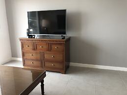 Deluxe 2bedr Apartment With Balcony