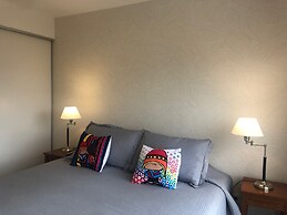 Deluxe 2bedr Apartment With Balcony