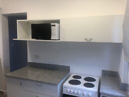 Deluxe 2bedr Apartment With Balcony